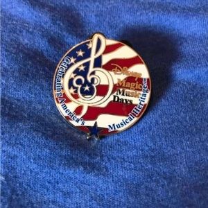 Disney Parks officially licensed Trading pin Magic Music Days EUC